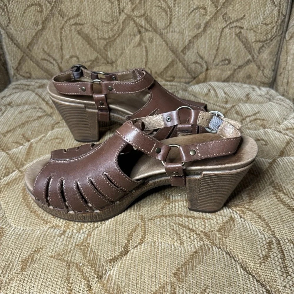 Dansko Sandals Womens‎ 40 US 9.5-10 Brown Platform Heels Slingback